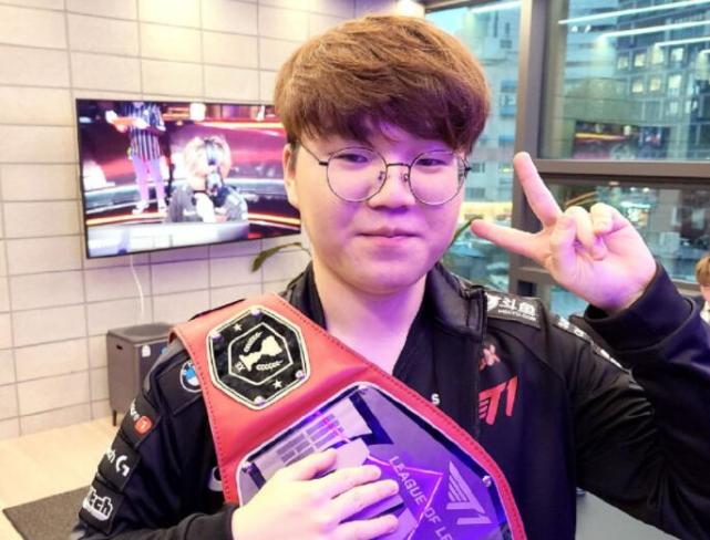 改写美国足 改写美国足